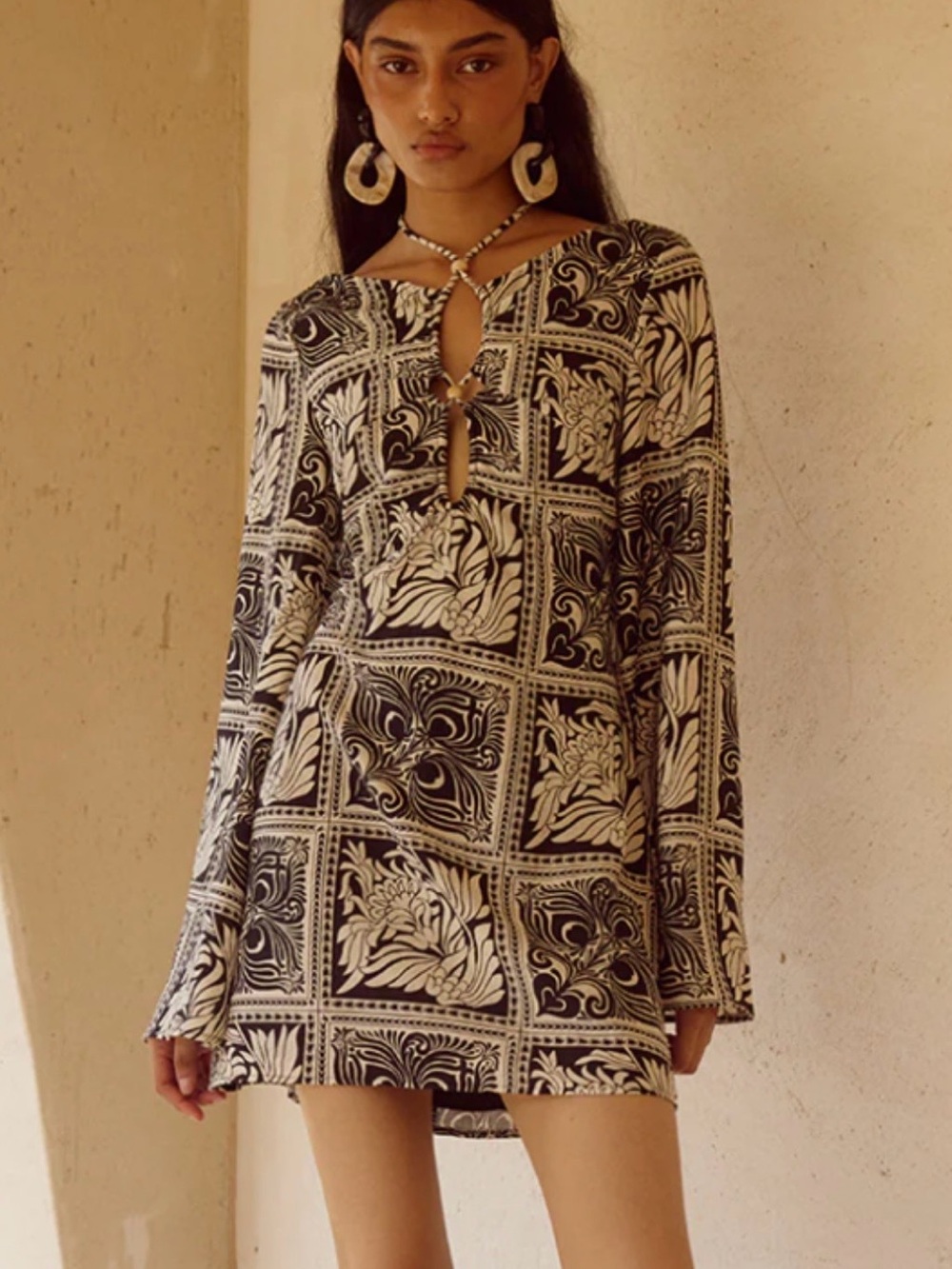NWT CHANTELLE SLEEVED MINI DRESS - HAVANNA BLACK